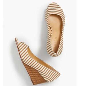 NEW Talbots Royce Cafe Tan Ivory Neutral Preppy Peep Toe Wedge Comfort Shoe SZ 9